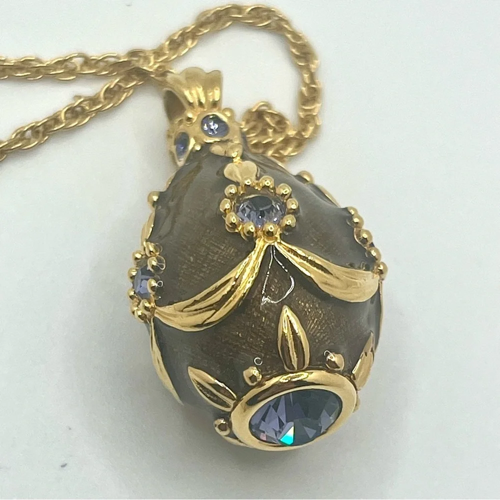 Joan Rivers Egg Pendant Necklace Gold Tone Enamel Crystal Vintage with Box